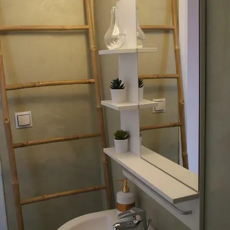 The Victoria Square Apartament